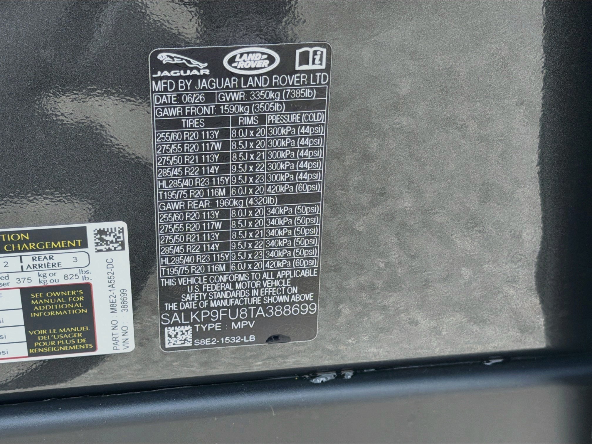 New 2026 Carpathian Grey Land Rover SE image 44