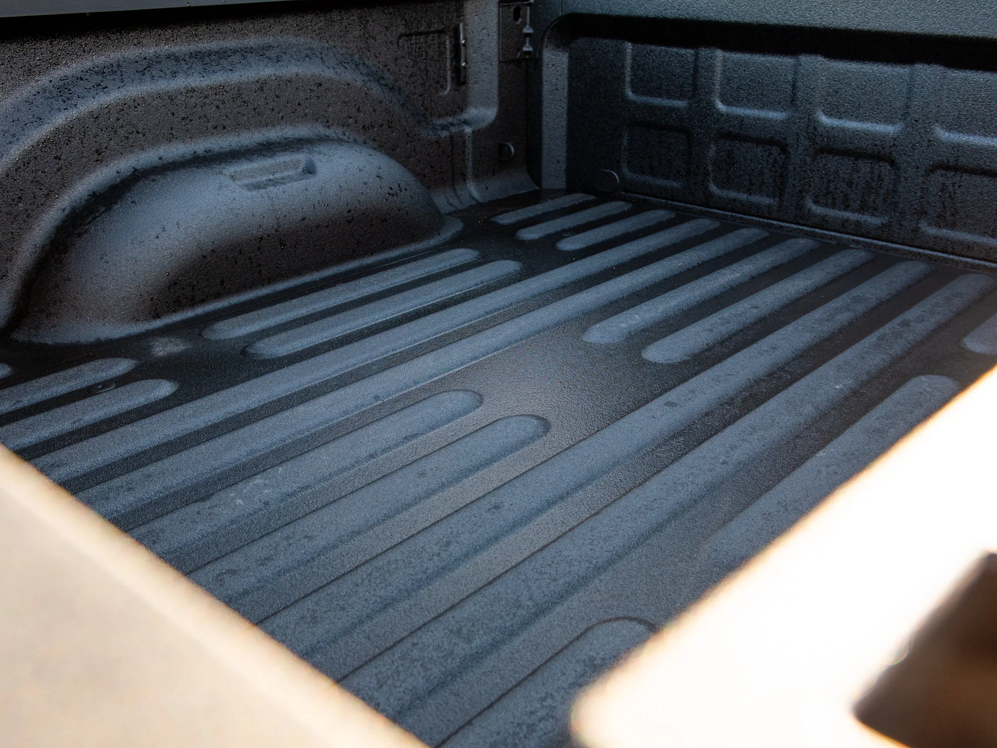 New 2027 Grey RAM Laramie Night* Mega Cab 4x4, Towing Tech Group, Rear Auto-Levelling Air Suspension image 6