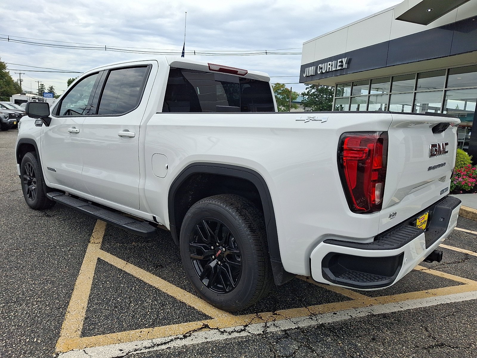 New 2026 Summit White GMC Elevation image 4