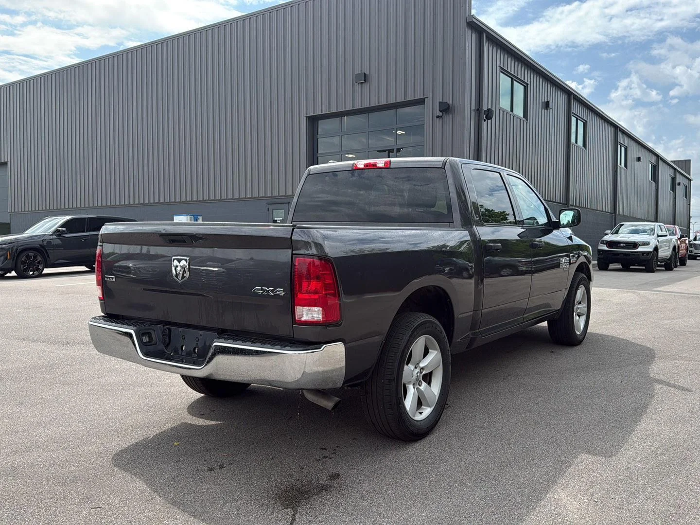 Used 2023 Granite Crystal Metallic Ram SLT image 3