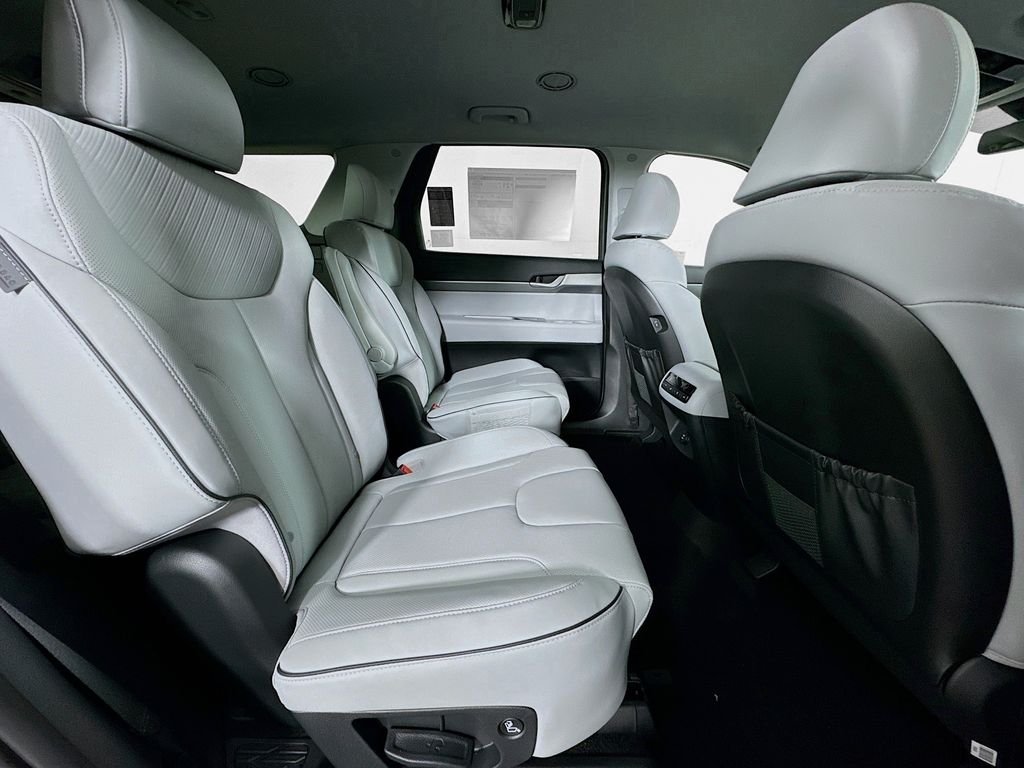 Certified Used 2025 Silver Hyundai SEL image 18
