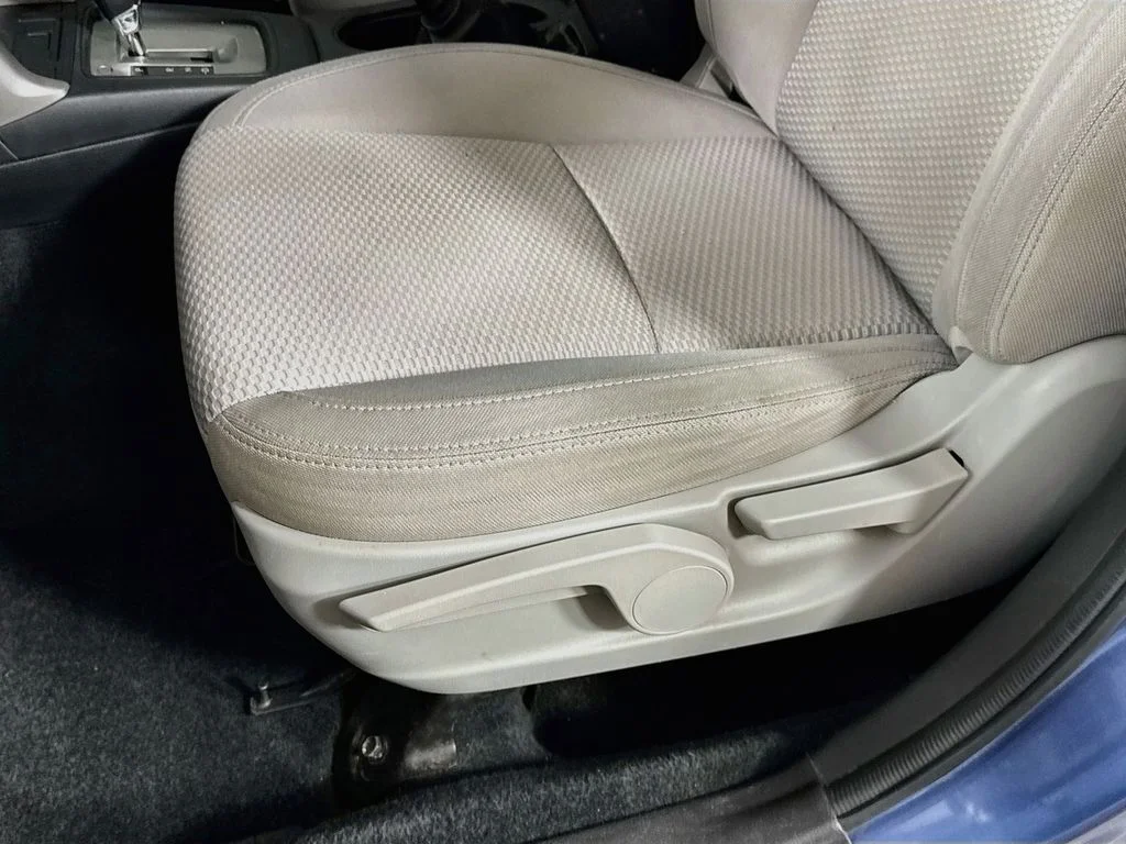 Used 2016 Blue Subaru 2.5i image 23