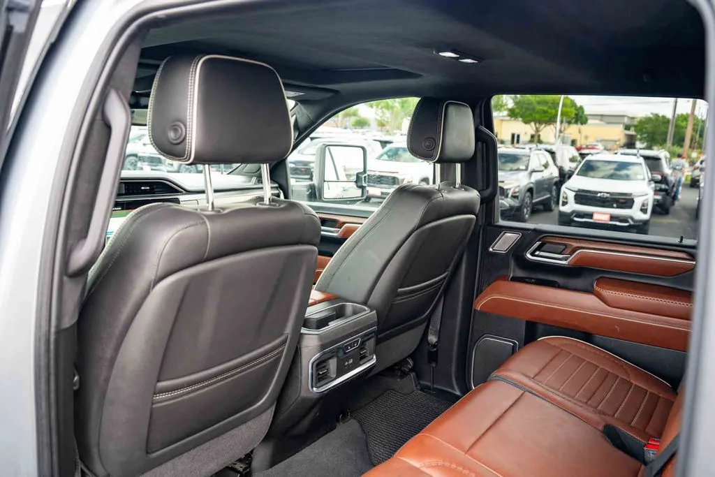 Used 2025 Silver GMC Denali Ultimate image 23
