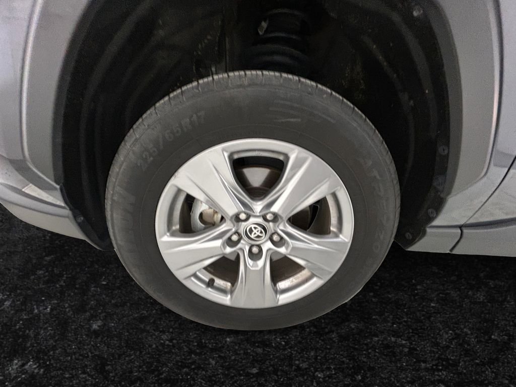 Used 2024 Gray Toyota XLE image 27