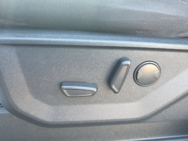 Used 2024 Silver Ford XLT image 29