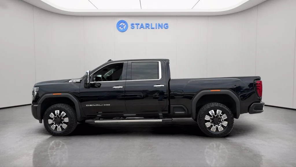 Used 2024 Onyx Black GMC Denali image 3