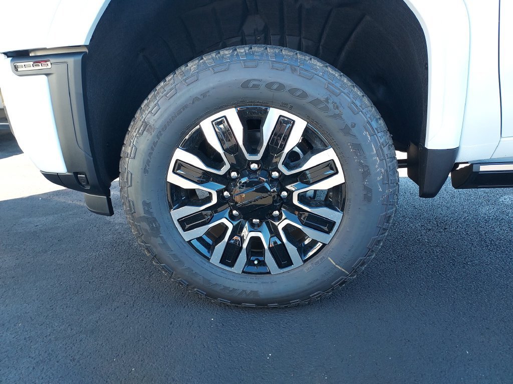 New 2026 Glacier White Tricoat GMC Denali Ultimate image 10