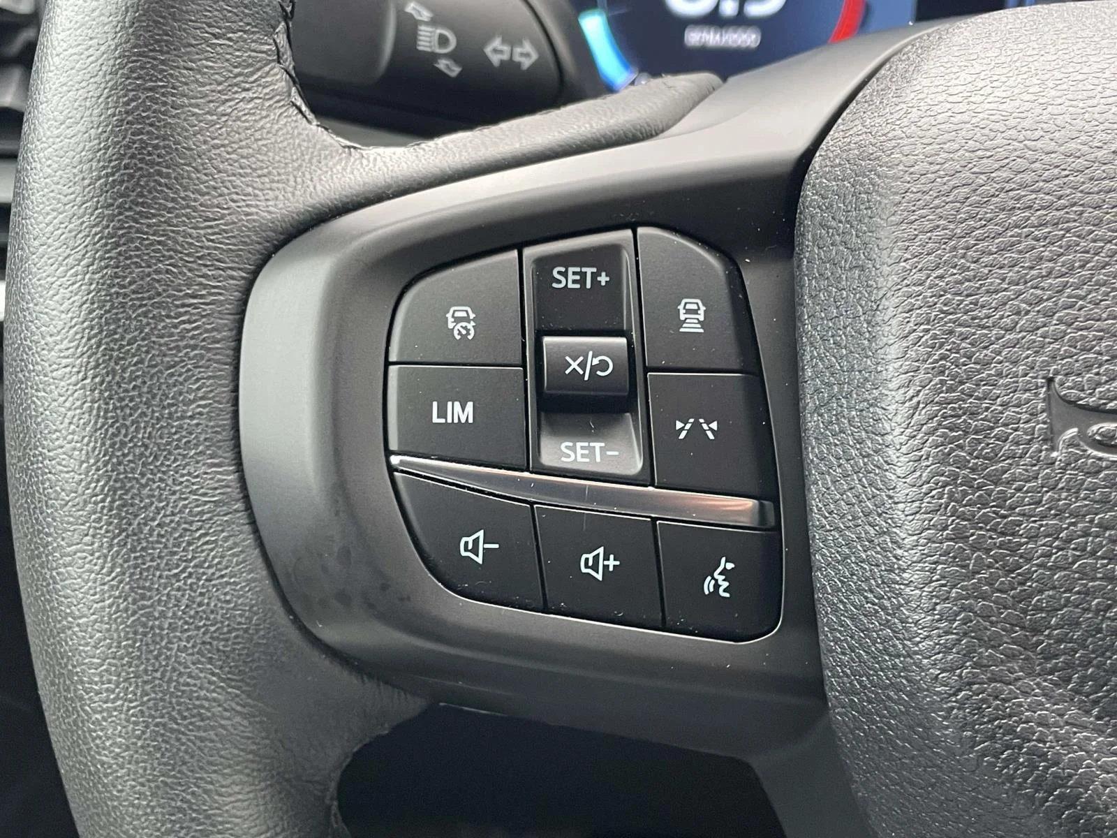Used 2024 Oxford White Ford LARIAT image 10