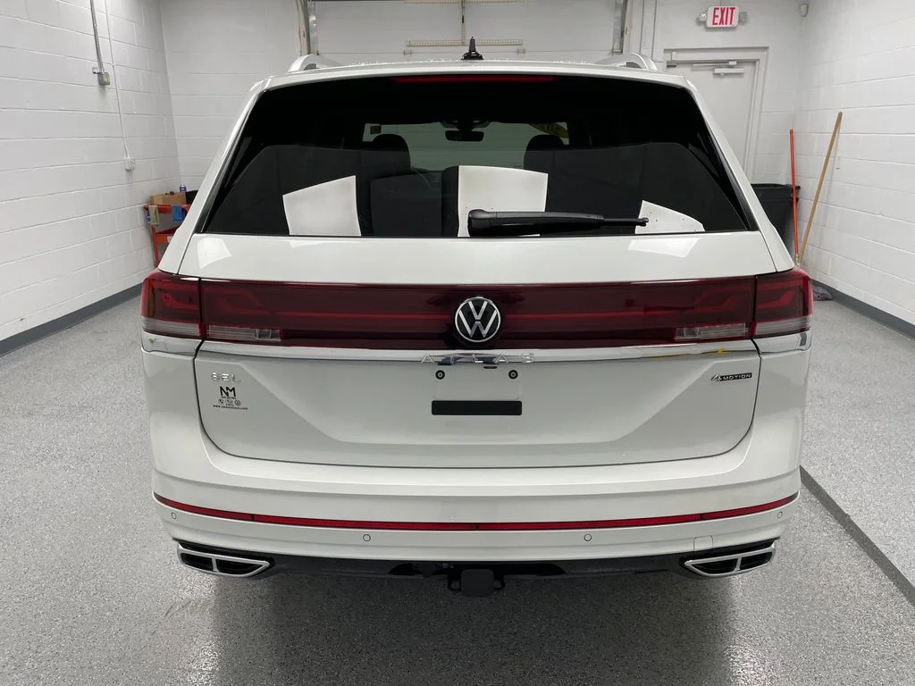 Used 2026 Opal White Pearl Volkswagen 2.0T SEL Premium R-Line image 9