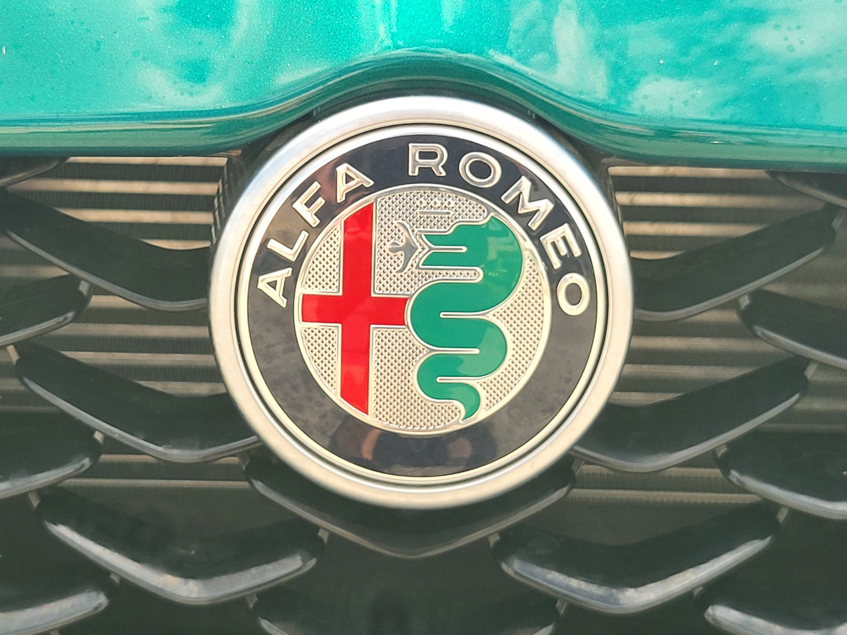 New 2025 Verde Fangio Metallic Alfa Romeo Intensa image 12
