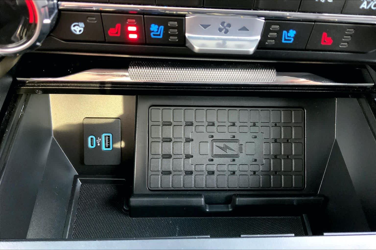 Used 2024 Shelter Green Ford Raptor image 35