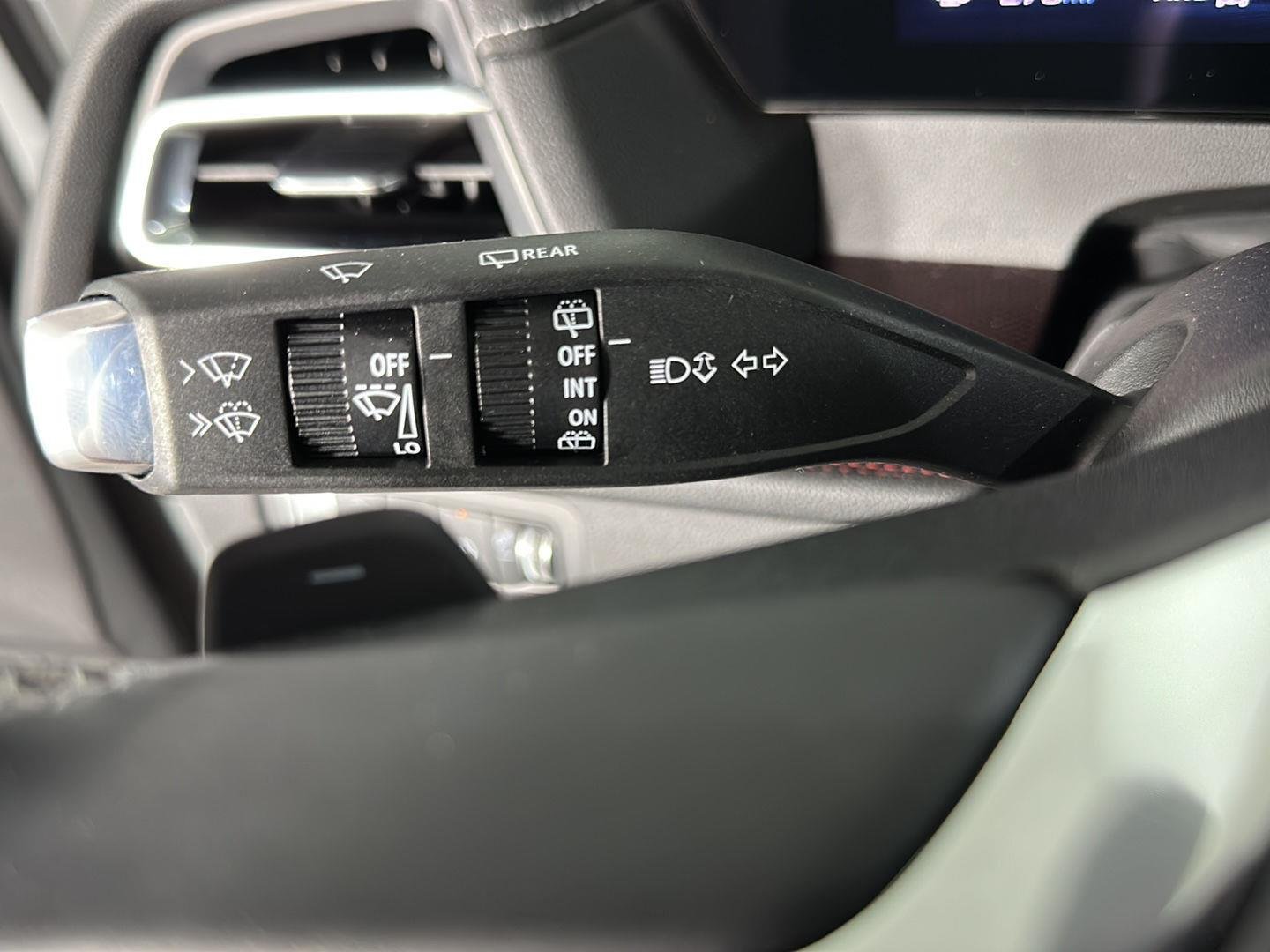 Used 2024 Summit White Chevrolet AWD Z71 image 29
