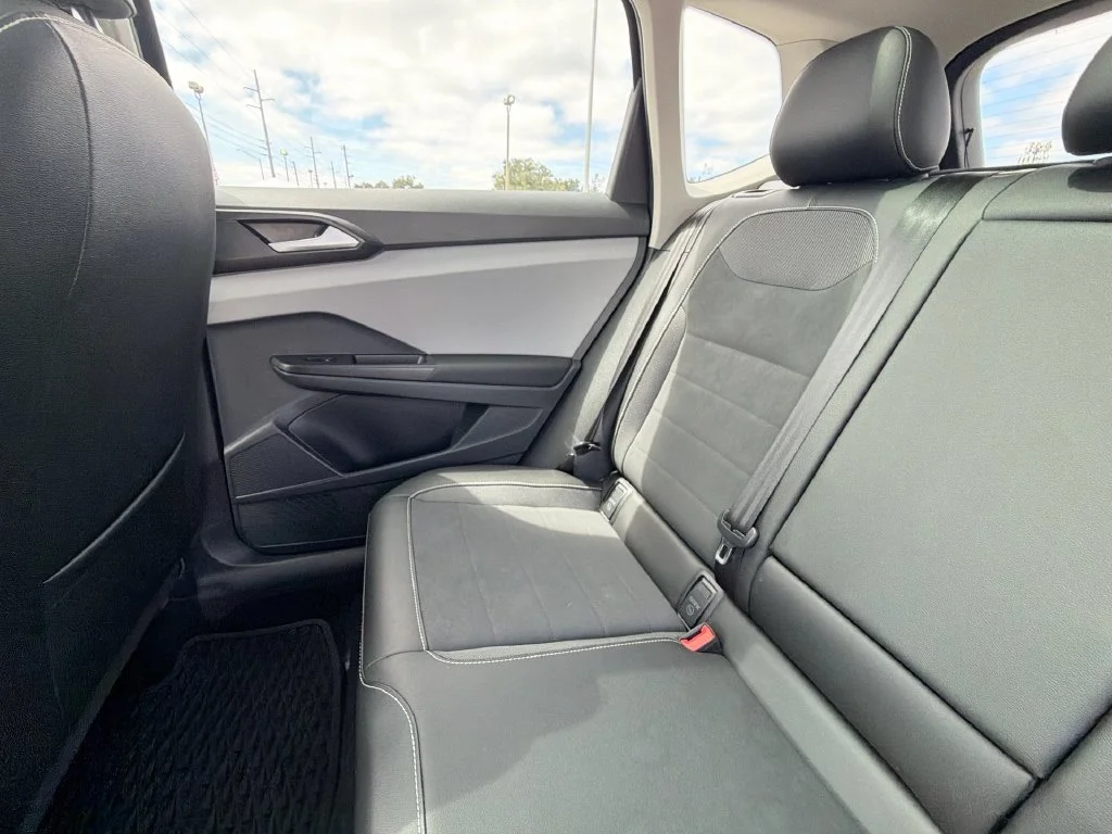 2023 Volkswagen Taos SE - Photo 12