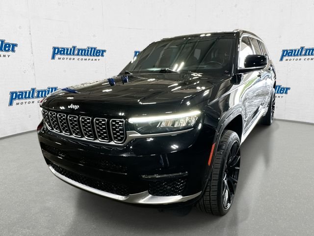 Used 2021 Black Jeep Summit image 1