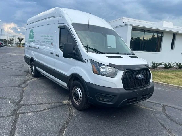 Used 2022 White Ford Base image 1