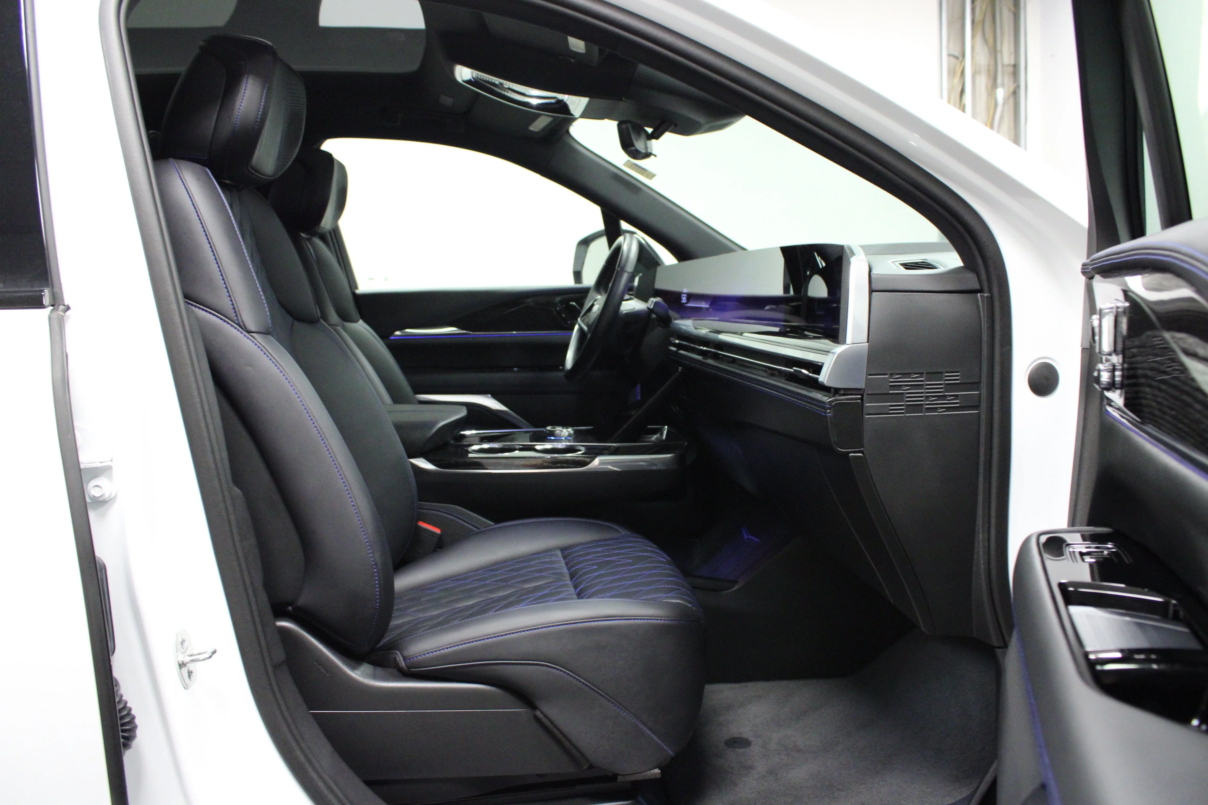 Used 2025 Summit White Cadillac Sport 1 image 17