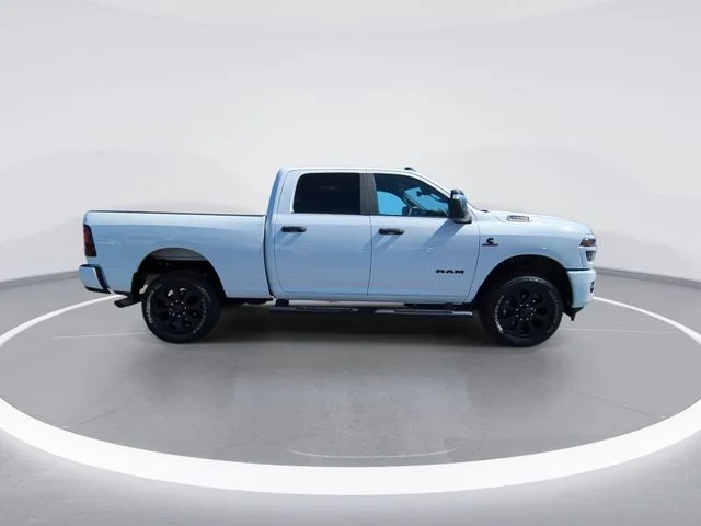 Used 2025 White Ram Big Horn image 9