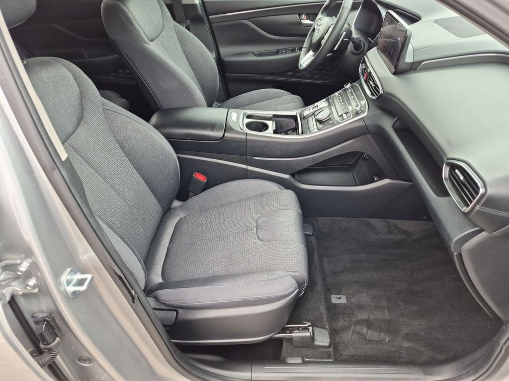 Used 2023 Silver Hyundai SEL image 29