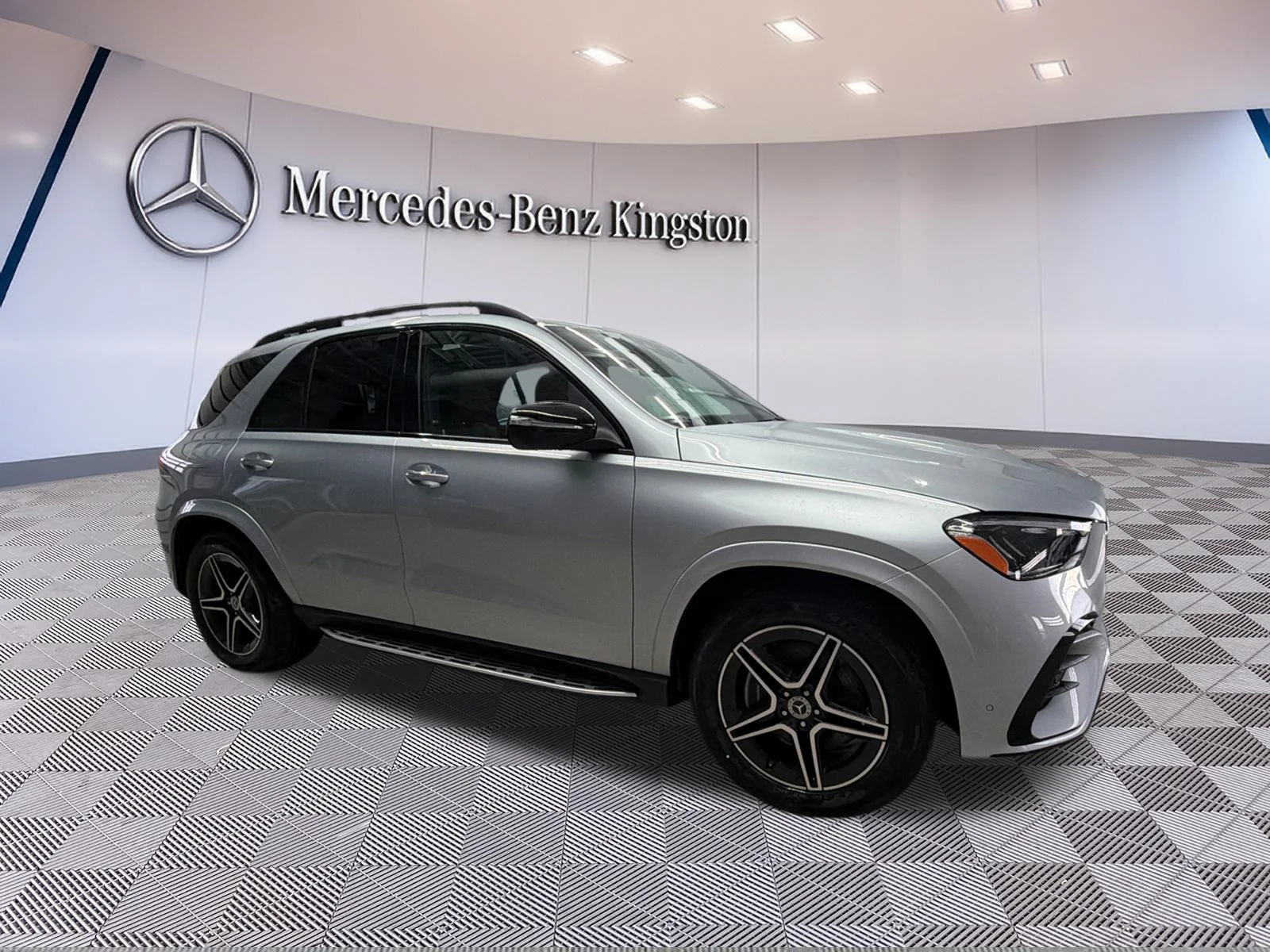 New 2026 Silver Mercedes-Benz GLE 450 4MATIC SUV image 2
