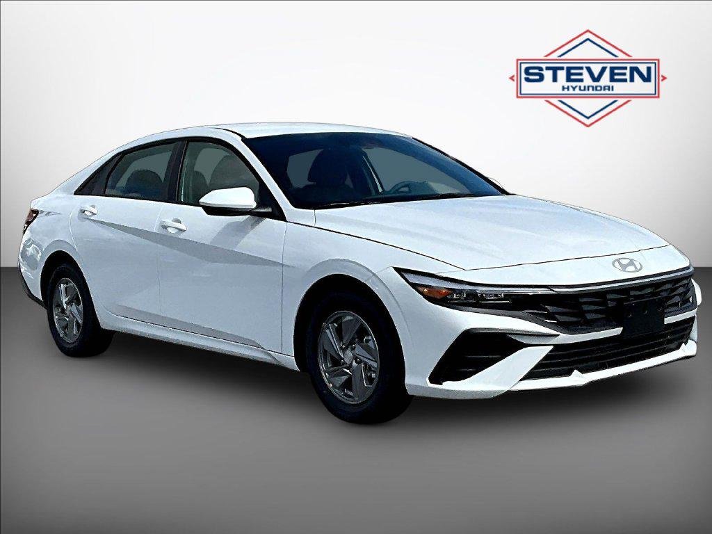 New 2026 White Hyundai SE image 1