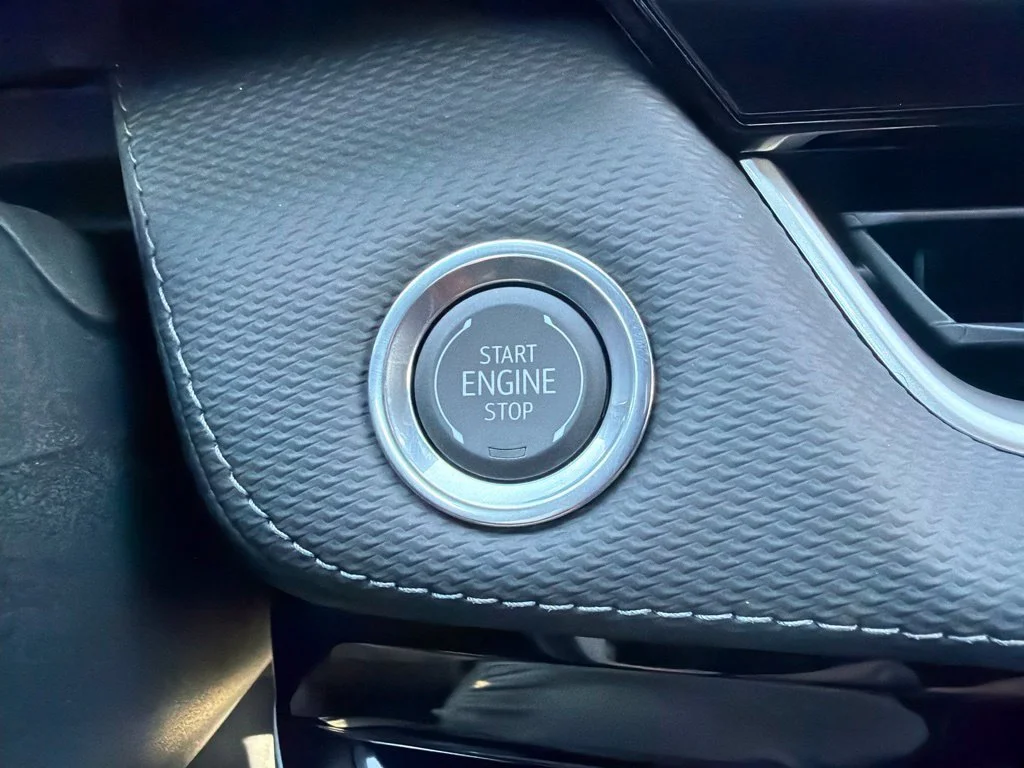 New 2027 Mosaic Black Metallic Chevrolet LT image 12