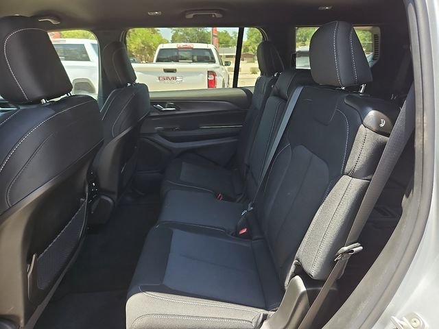 New 2026 Silver Zynith Jeep Laredo image 11