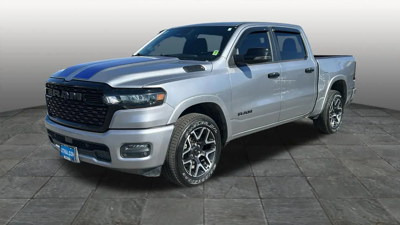 2025 RAM 1500 Big Horn/Lone Star 4x4 Crew Cab 5'7's photo