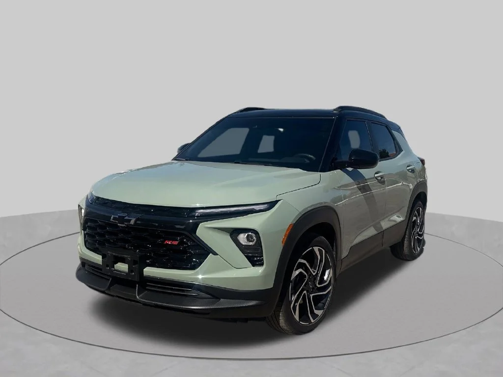 Used 2024 Green Chevrolet RS image 31