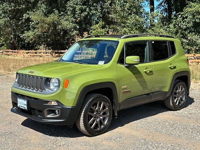 Used 2016 Jungle Green Jeep Latitude image 4