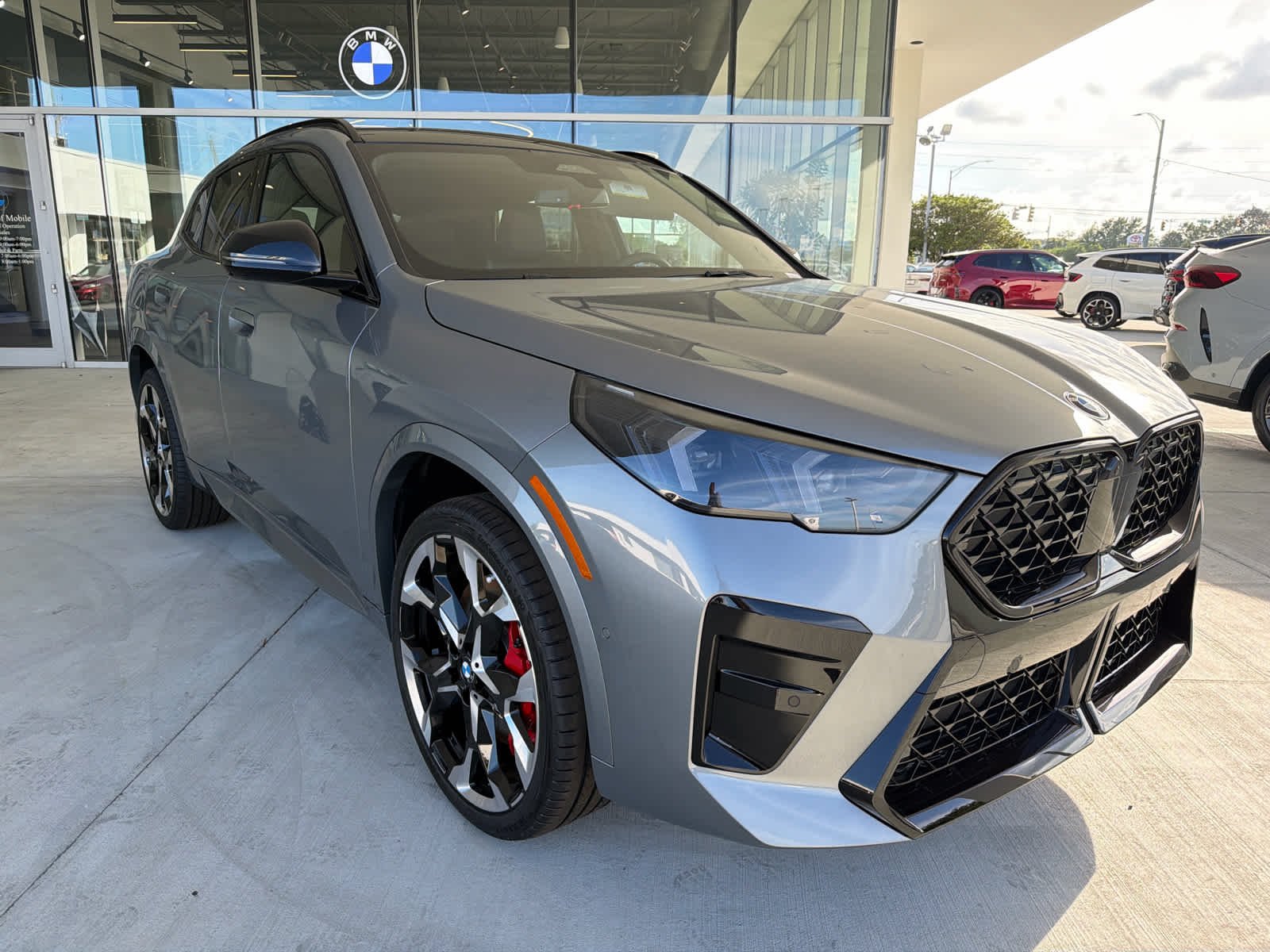 View vehicle photo 3