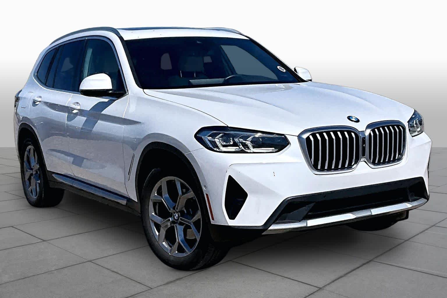 Used 2024 Mineral White Metallic BMW xDrive30i image 2