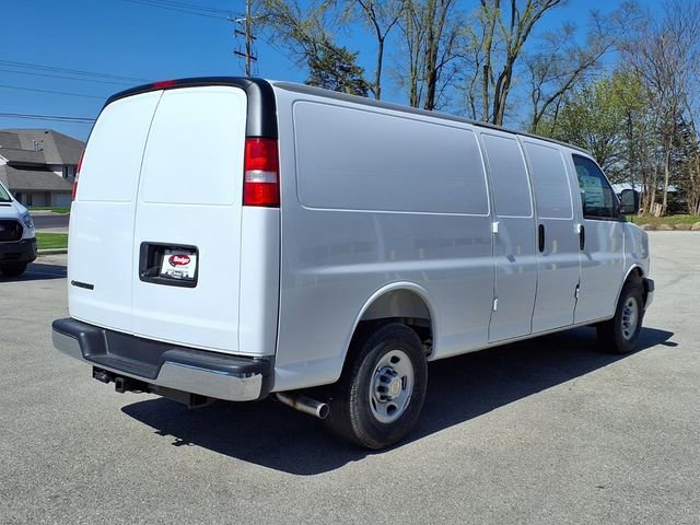 2026 Chevrolet Express Cargo Work Van - Photo 5