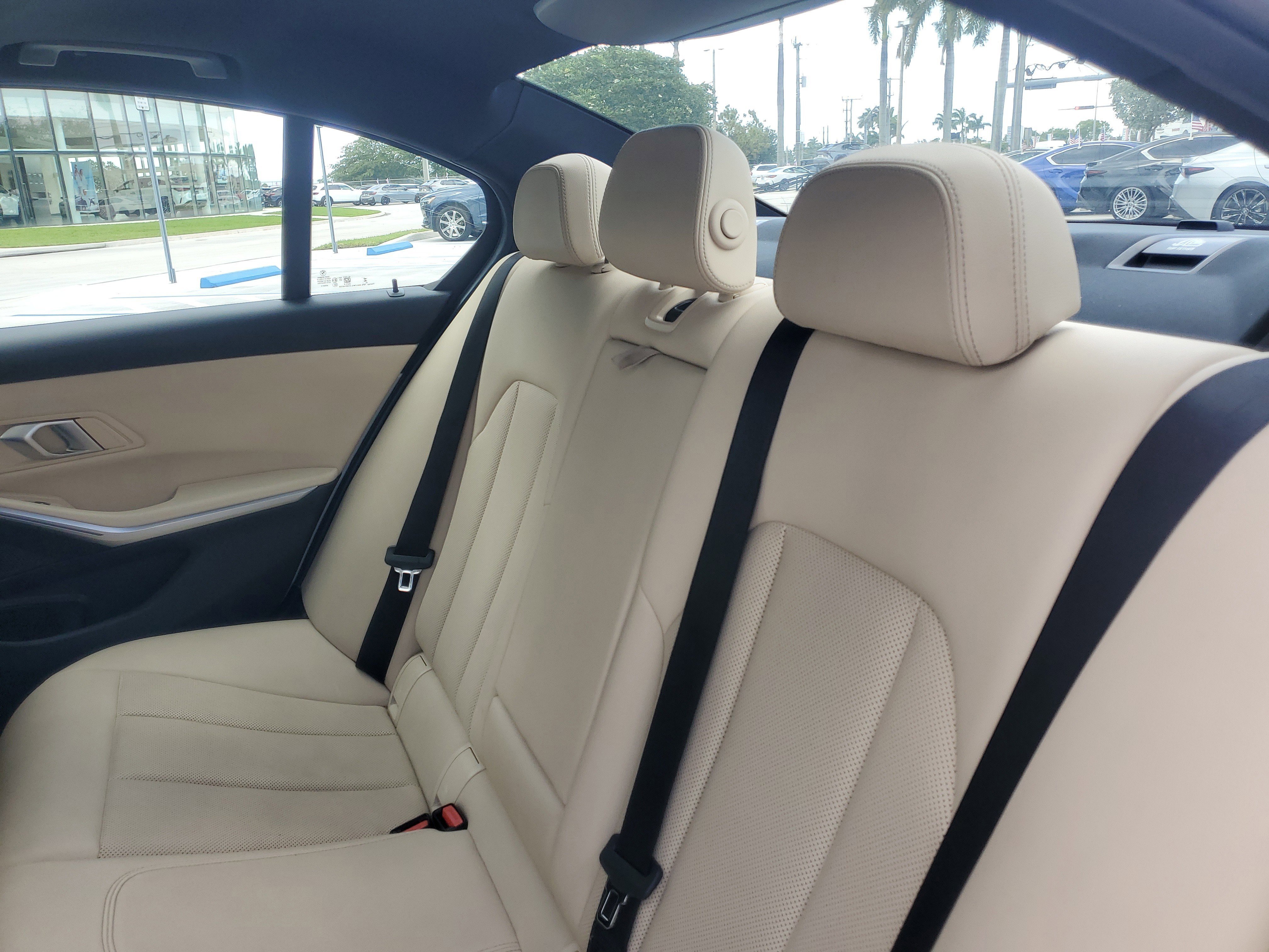 Used 2025 White Metallic BMW 330i image 17