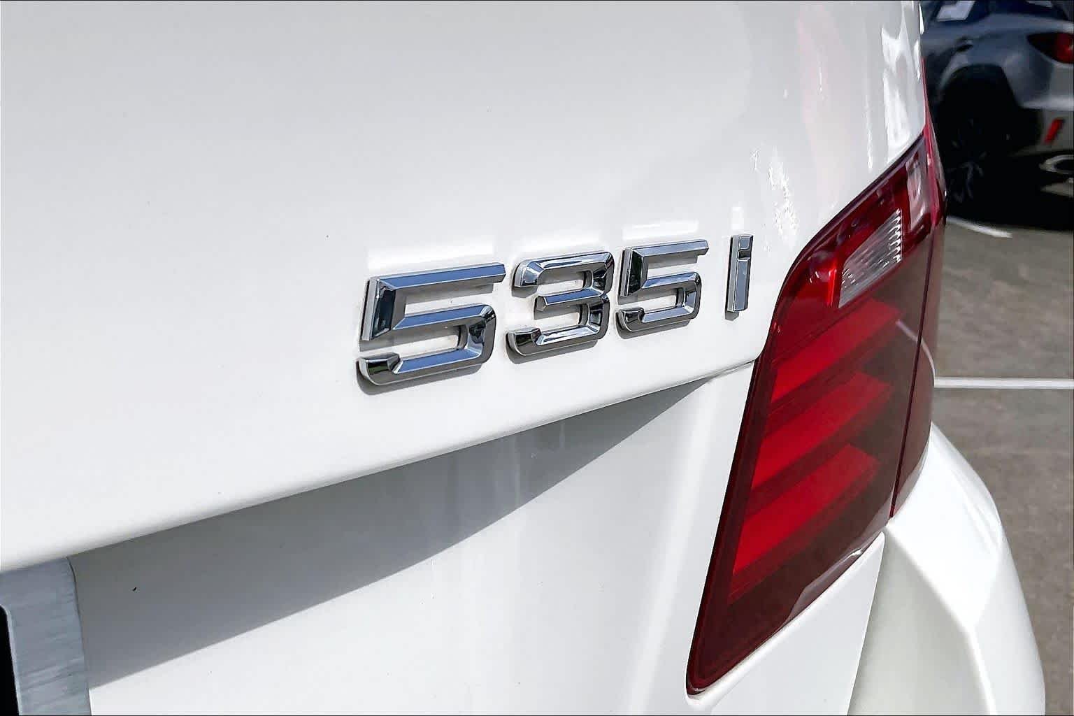 Used 2014 Alpine White BMW 535i image 28