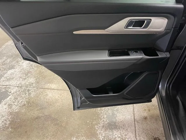 Used 2025 Gray Ford Active image 24