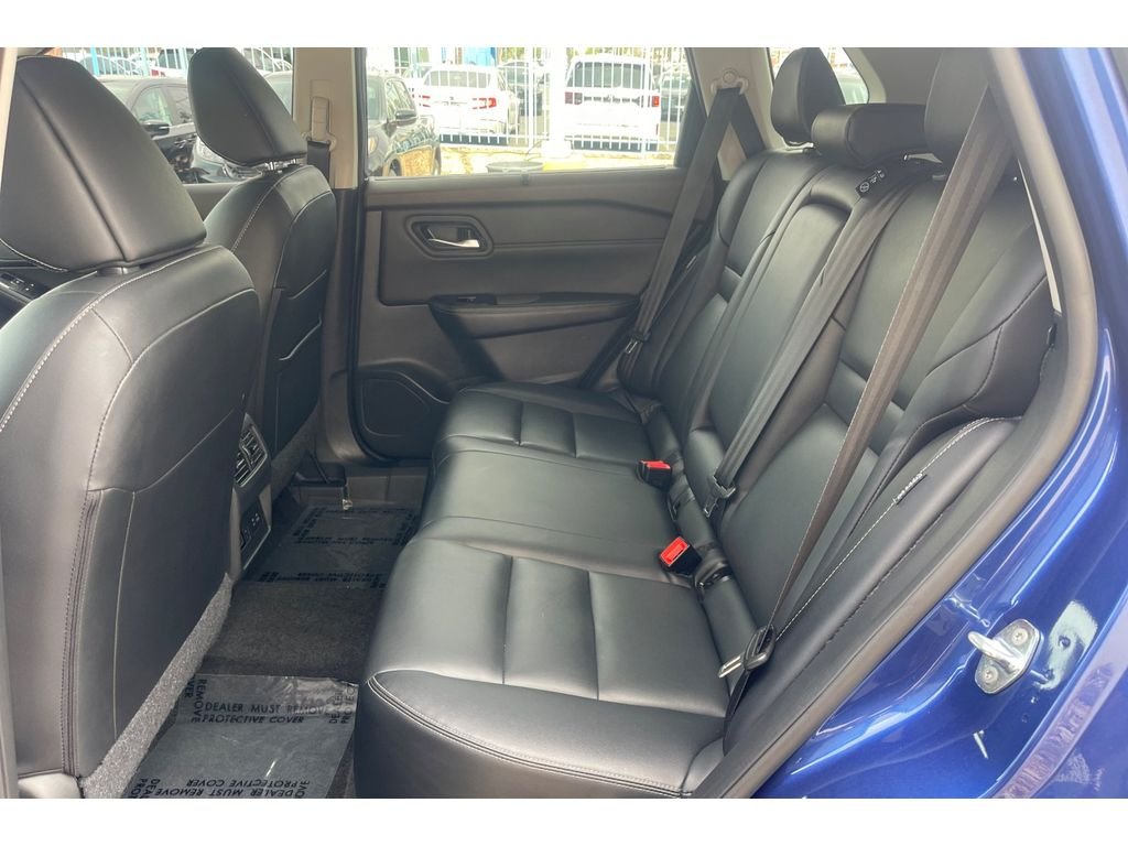 Used 2023 Caspian Blue Metallic Nissan SL image 14