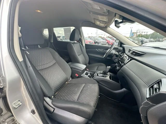 Used 2019 Silver Nissan SV image 28