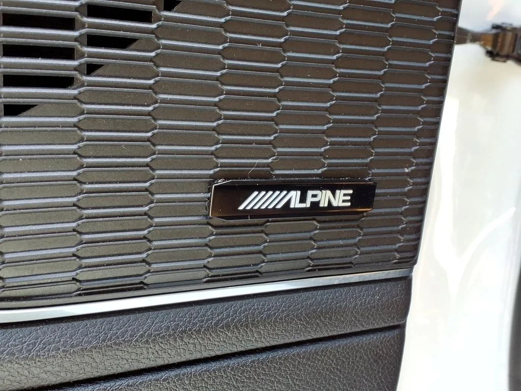 Used 2023 White Jeep Summit image 23
