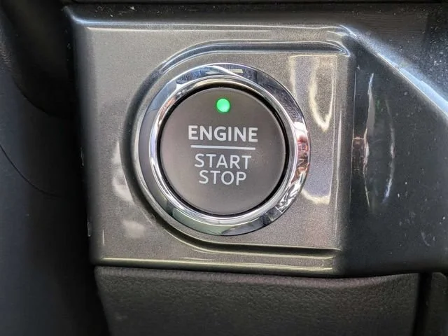 Used 2023 Avalanche Ford XL image 31