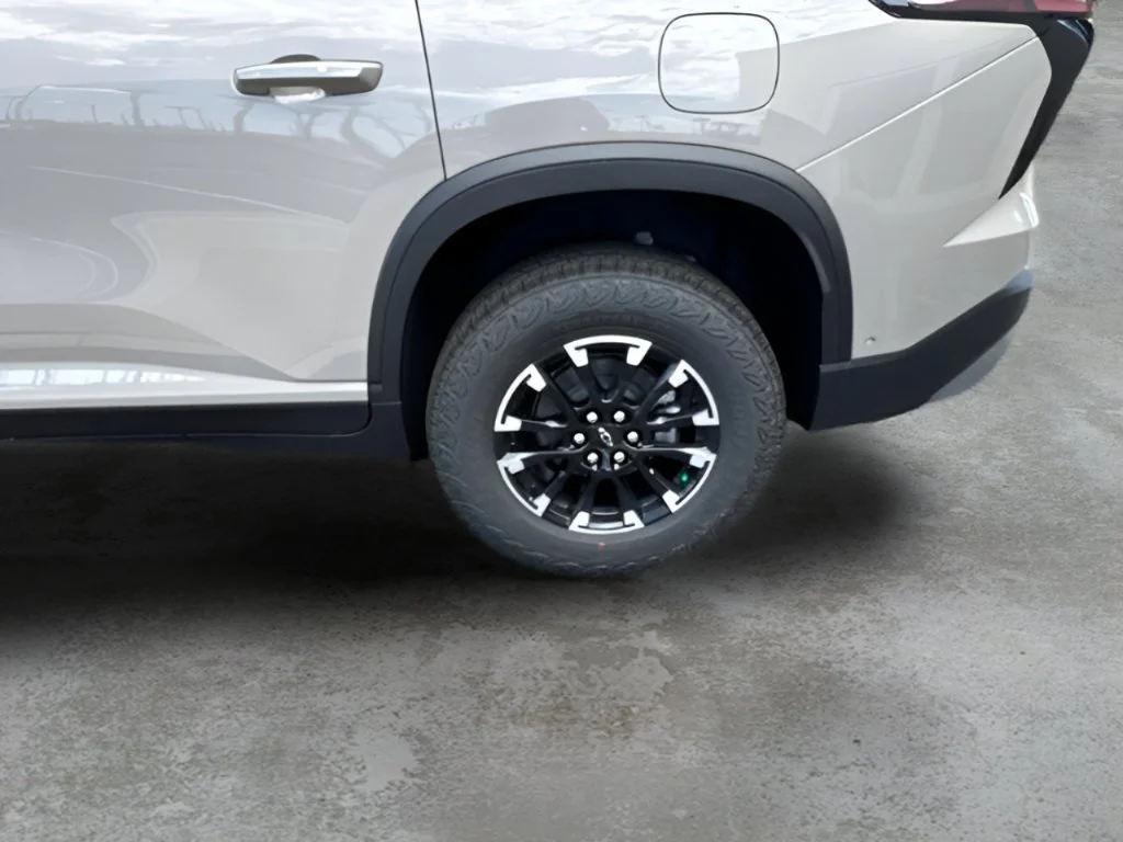 New 2026 Sandstone Gray Chevrolet Z71 image 34