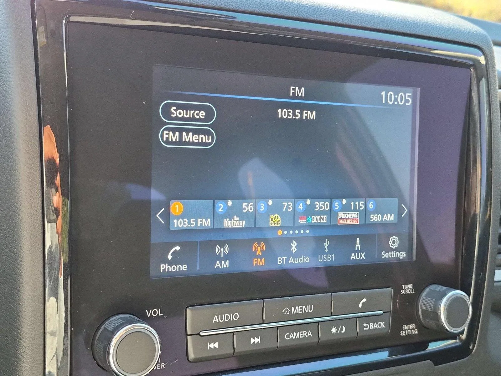 Used 2022 Gun Metallic Nissan SV image 23