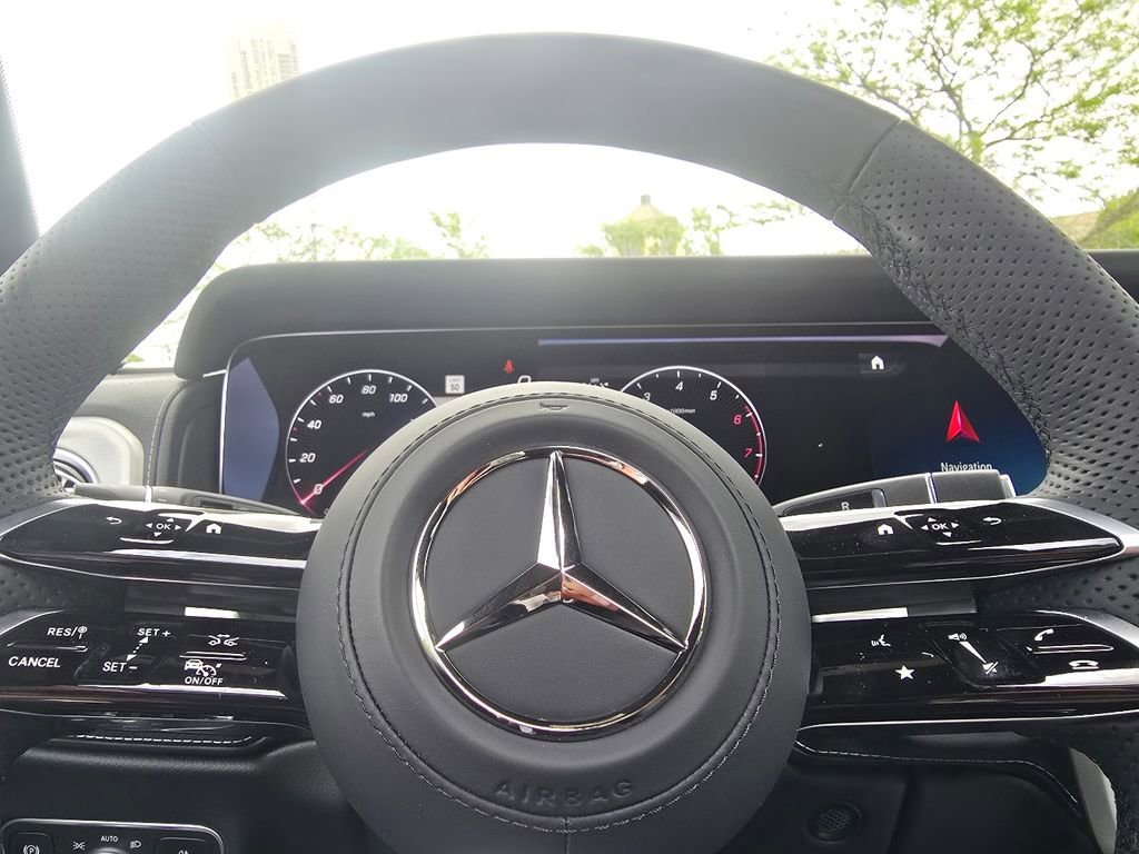 New 2026 MANUFAKTUR Desert Sand non-metallic Mercedes-Benz G 550 image 67