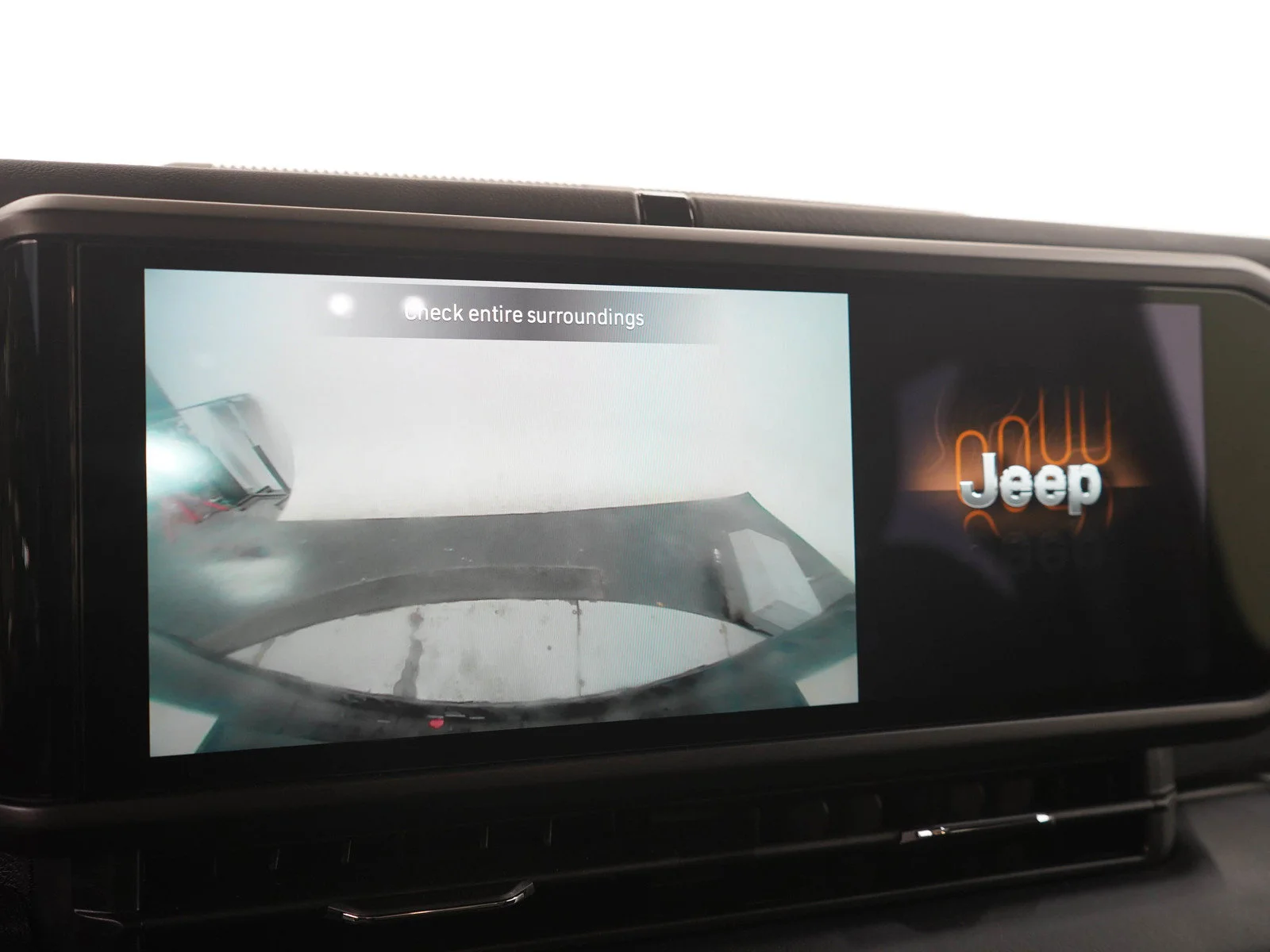 Used 2025 Granite Crystal Metallic Clearcoat Jeep Rubicon 4xe image 27