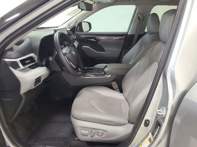 Certified Used 2024 Celestial Silver Metallic Toyota Platinum image 17