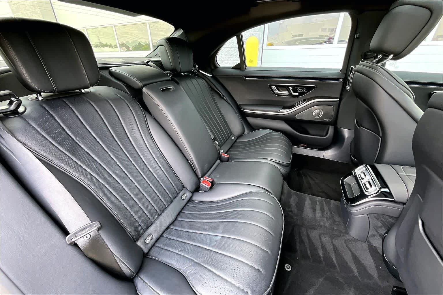Used 2022 Obsidian Black Mercedes-Benz S 580 image 18