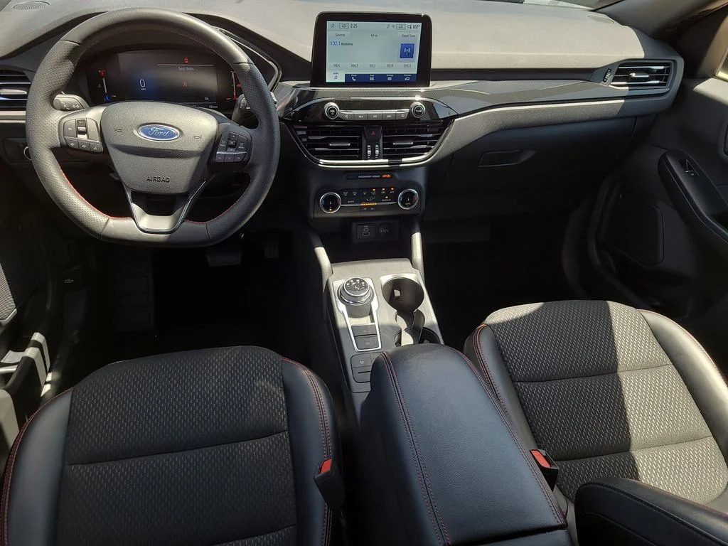 Used 2025 Gray Ford ST-Line image 16