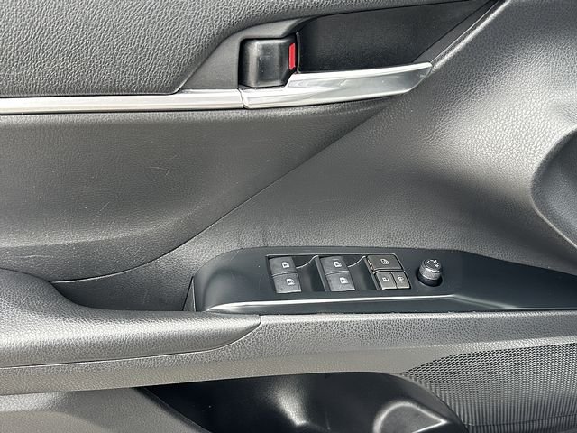 Used 2020 Silver Toyota SE image 21