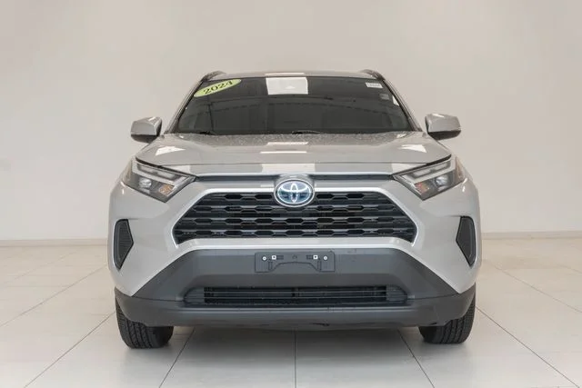 Used 2024 Silver Toyota XLE image 5