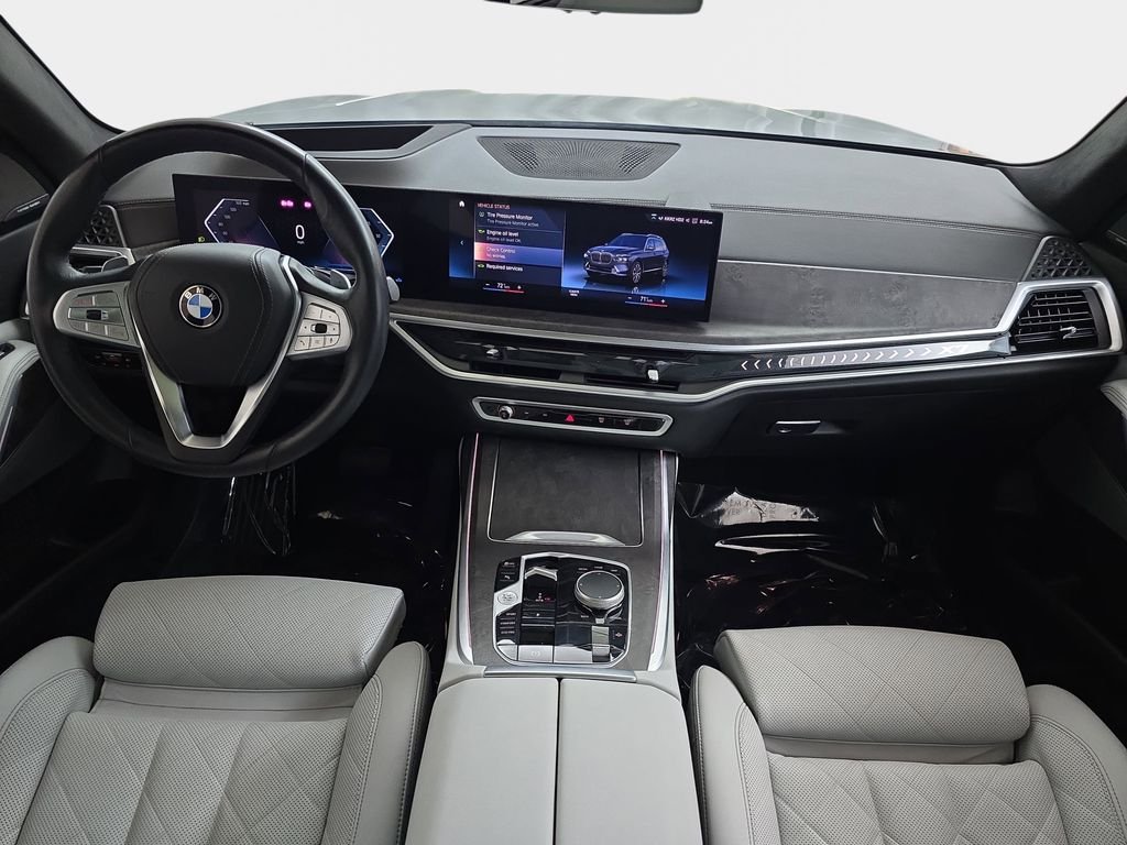 Used 2023 Skyscraper Grey Metallic BMW xDrive40i image 12