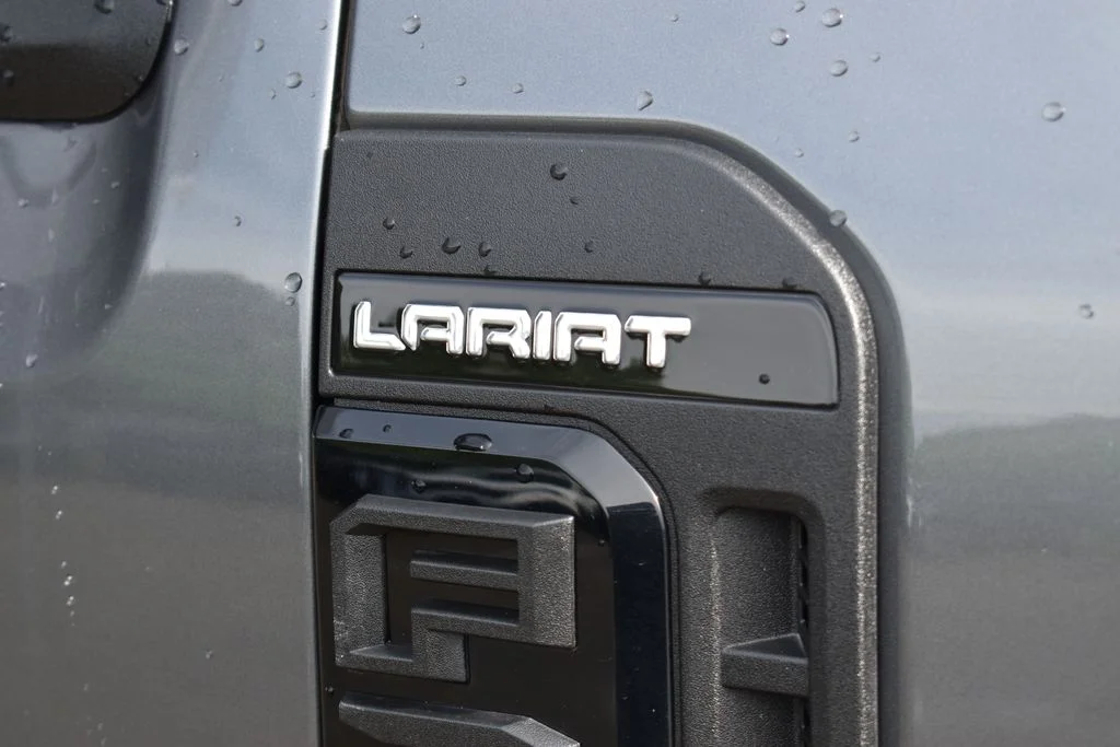 Used 2024 Gray Metallic Ford Lariat image 5